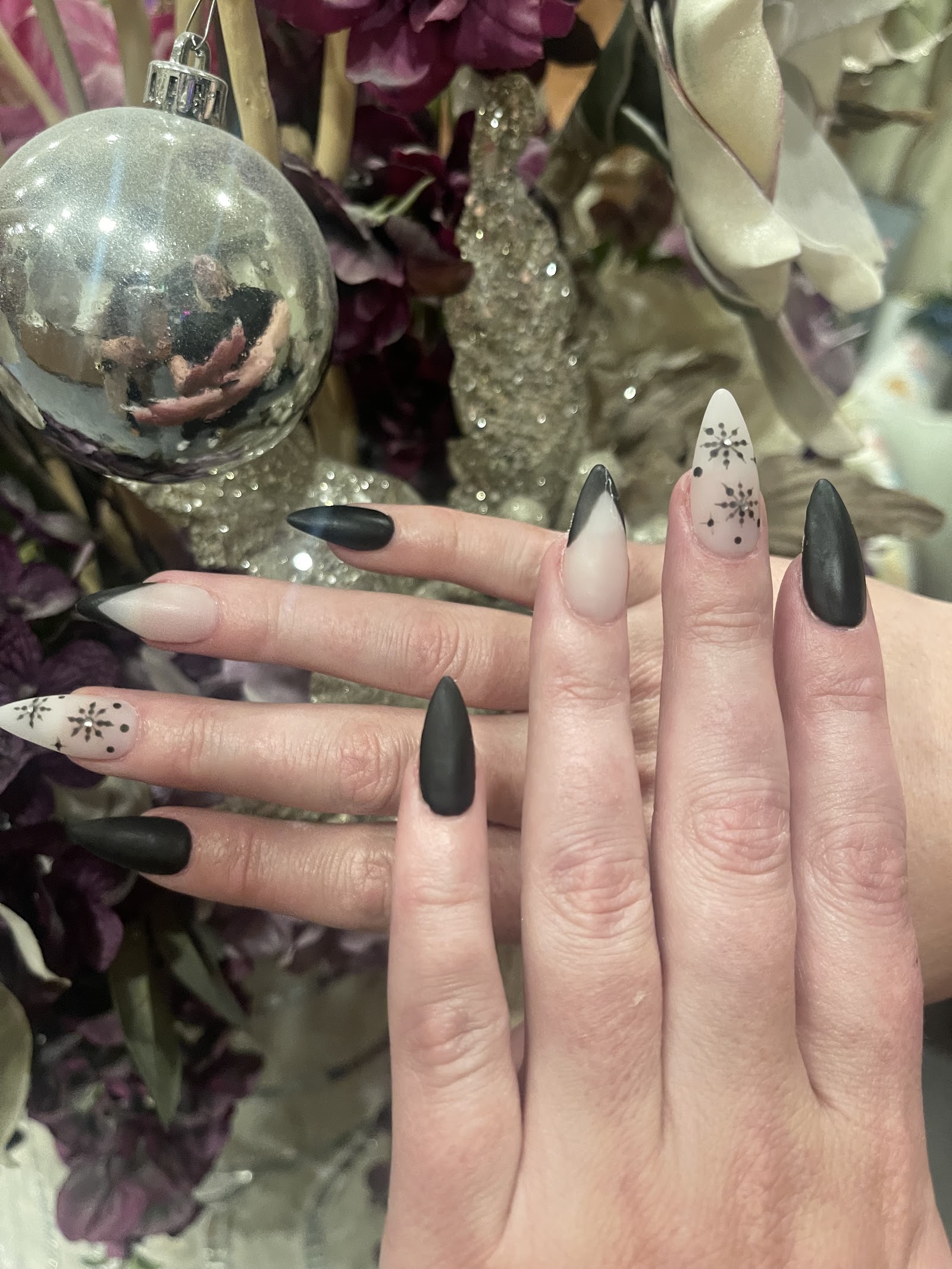 Pearl Nail Bar nail photo 1